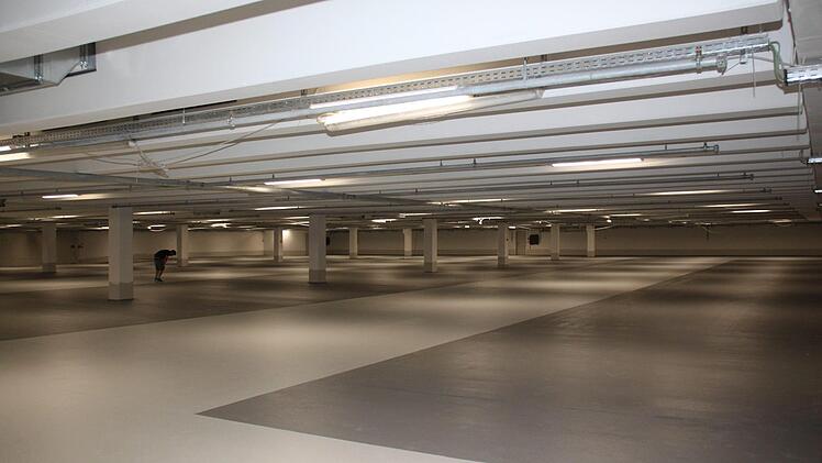 Die Tiefgarage unter dem Zentralparkplatz kann möglicherweise schon am 18. Juni genutzt werden.