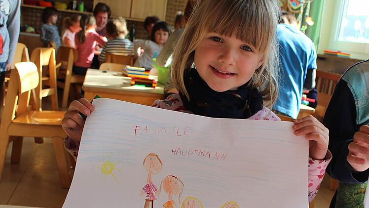 Franziska Hauptmann, 5 Jahre: "Wenn ich müde bin, trägt mich meine Mama immer auf dem Arm nach Hause."