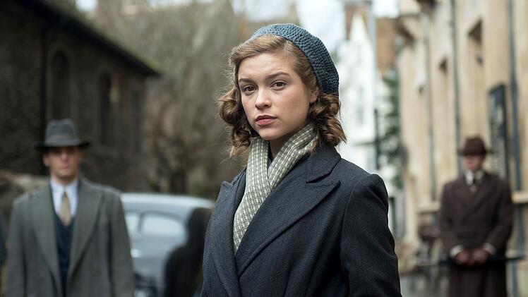 Die junge Joan (Sophie Cookson) muss eine schwere Entscheidung treffen.