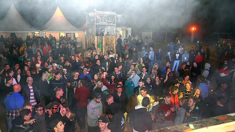 Party im Nirgendwo. Foto: Monika Limmer