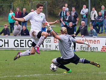 Auf die Torjägerqualitäten von Patrick Höhn war in den vergangenen Wochen stets Verlass. Nach einem Kreuzbandriss wird er dem SV Friesen nun aber monatelang fehlen. Foto: Heinrich Weiß
