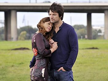 Vertrackte Liebe: Die Ex-Prostituierte Nina (Ulrike C. Tscharre) hat den Polizisten Lysewski (Misel Maticevic) um den Finger gewickelt, doch der müsste eigentlich gegen sie ermitteln.