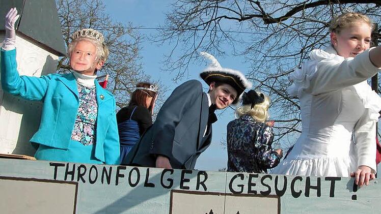 Ausnahmezustand in Weischau: Der einst "kleinste Faschingsumzug" der Welt hat sich längst zu einer echten Konkurrenz für den Coburger Gaudiwurm entwickelt. Foto: Klaus Olezner