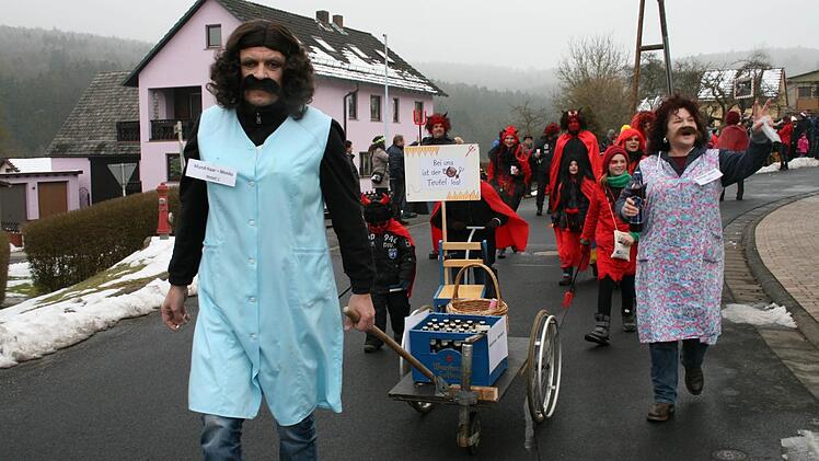 Faschingszug in Oehrberg  Foto: Gabriele Sell