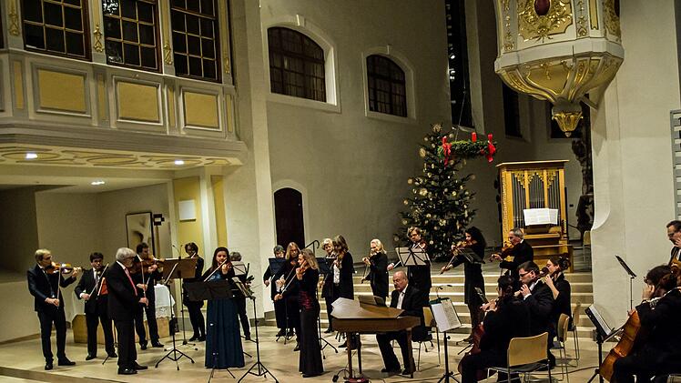 Impressionen vom Weihnachtskonzert mit dem Collegium Musicum Coburg in der Morizkirche.Foto: Jochen Berger