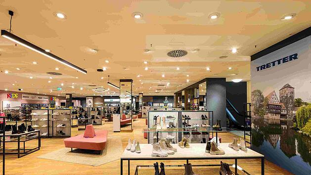 W&ouml;hrl-Neuer&ouml;ffnung in N&uuml;rnberg: Mode, Gastronomie, L&auml;den - das bietet das neue Mega-Kaufhaus