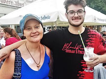Auch Diana Breitenfeldt war mit Sohn Leon zum Benefiz-Abend gekommen.