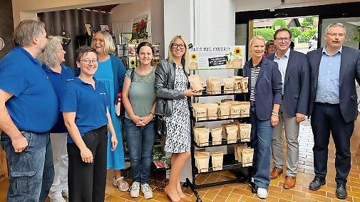 In einer Gärtnerei in Waischenfeld ist seit einiger Zeit der Verein „Wir sind alle gleich“ aktiv, der sich für die Inklusion von Menschen mit Behinderungen einsetzt.