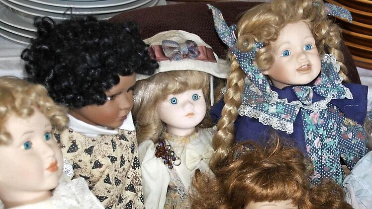 Sie warten im "Kramlädchen" auf eine neue Puppenmami.