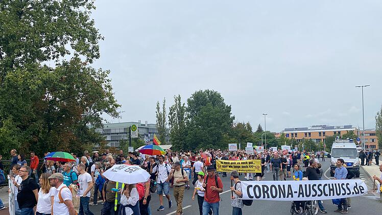 Demo zum 75. Jahrestag des Nürnberger Kodex