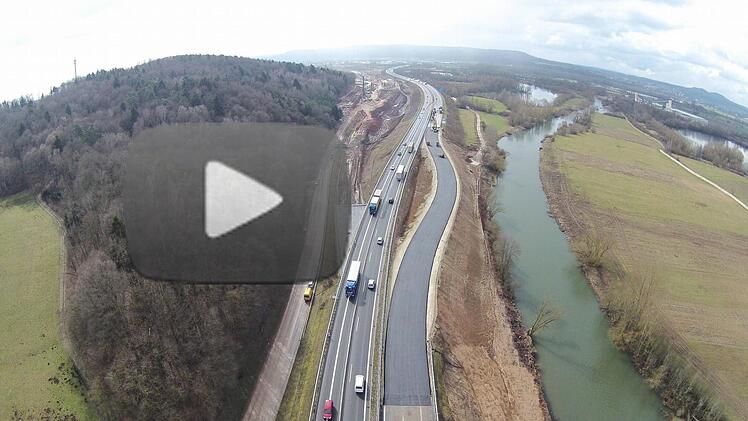 Screenshot aus dem aktuellen inFranken.de-Drohnenvideo über der ICE-Großbaustelle in Oberfranken. An dieser Stelle musste die A73 verlagert werden.