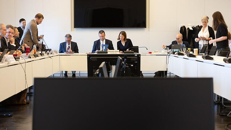 Untersuchungsausschusssitzung in Schwerin