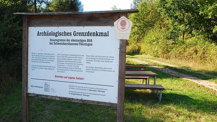 Lang ist's her? Die ehemalige innerdeutsche Grenze ist zum "archäologischen Denkmal" geworden. Fotos: Günter Flegel