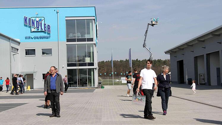 Die ansässigen Betriebe hatten sich viel einfallen lassen, um sich beim Tag der offenen Tür vorzustellen. Foto: Richard Sänger