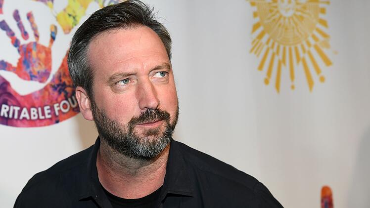 Bereits in den Nullerjahren verlagerte Tom Green seine Show ins Internet, schon 2010 produzierte er einen Podcast. Dann wurde es still um die einstige Skandalnudel.