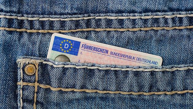 Mit 15 ans Steuer? CSU plant F&uuml;hrerschein-Hammer f&uuml;r bestimmte Jugendliche