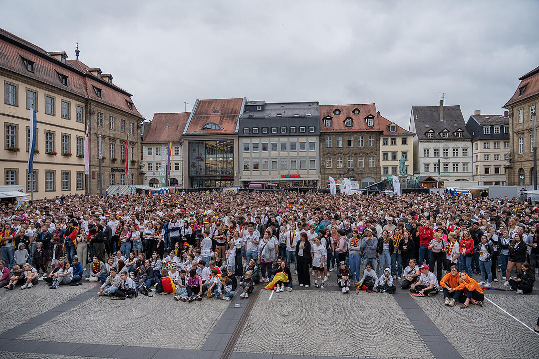 Bamberg feiert ausgelassen den Sieg der Nationalmannschaft auf Fanmeile