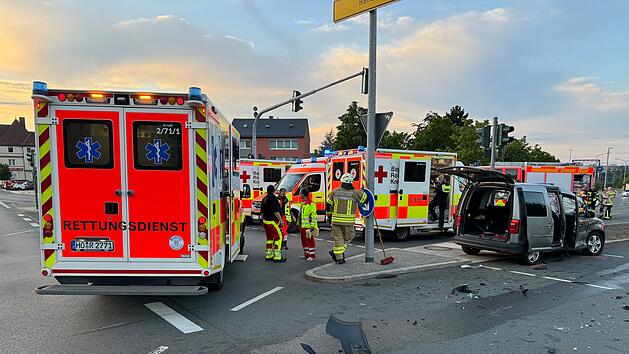 Unfall im Kreuzungsbereich nach Ampelausfall