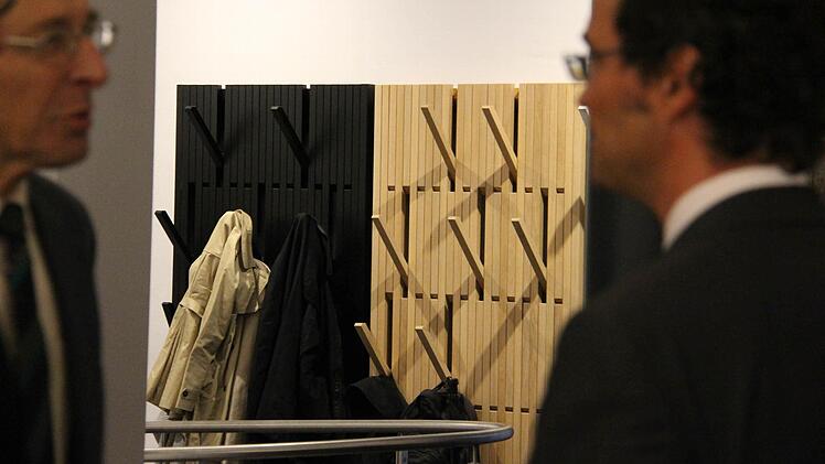 Objekt oder Möbel? Die Garderobe.