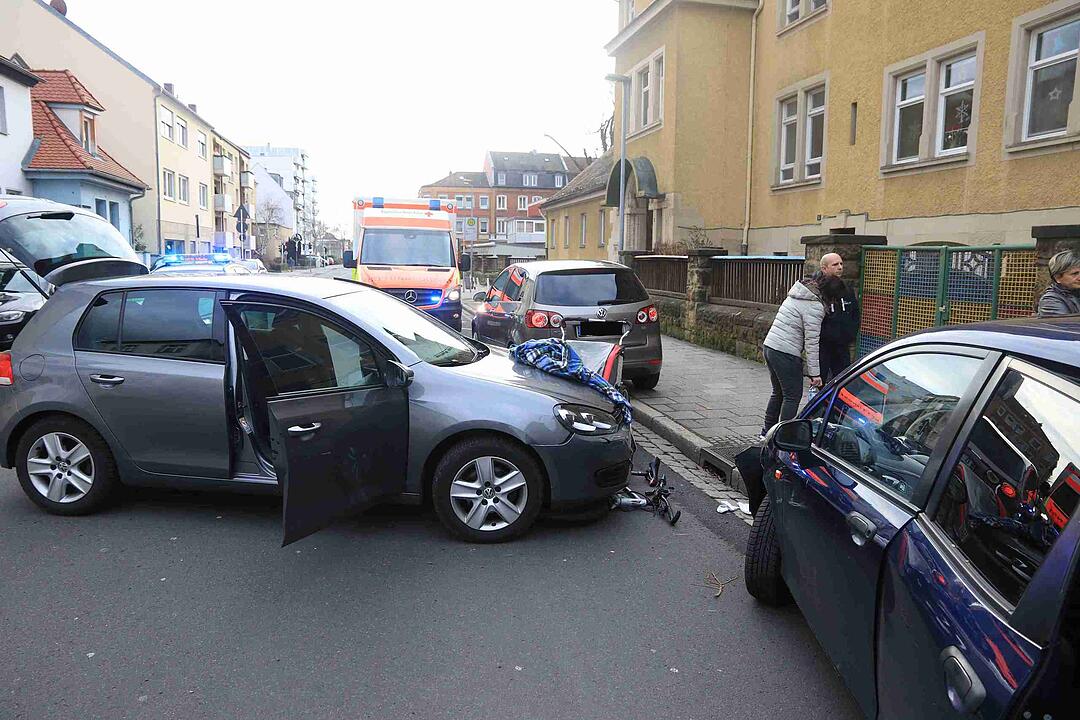 Bamberg: 38-jährige Radlerin bei Wendemanöver schwer verletzt