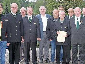 Diese Schützen wurden für langjährige Mitgliedschaft geehrt. Fotos: Veronika Schadeck