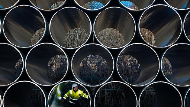 Nord Stream 2 ist schon auf Eis gelegt. Bei weiteren Sanktionen gegen Russland könnten auch Firmen im Coburger Raum in die Röhre schauen. Zudem bestehe das Risiko, dass Energie noch teurer wird, sagt IHK-Präsident Andreas Engel.