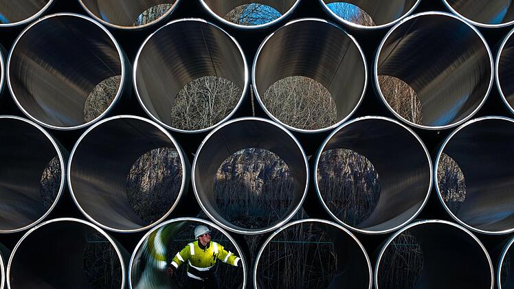 Nord Stream 2 ist schon auf Eis gelegt. Bei weiteren Sanktionen gegen Russland könnten auch Firmen im Coburger Raum in die Röhre schauen. Zudem bestehe das Risiko, dass Energie noch teurer wird, sagt IHK-Präsident Andreas Engel.