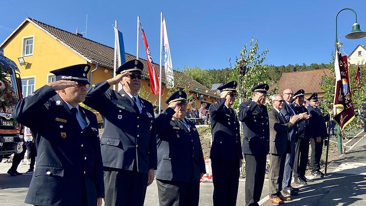 Bei der Fahrzeugweihe