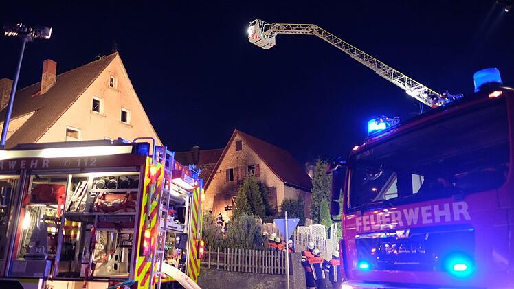 Der Sachschaden vom Scheunenbrand betr&auml;gt 100&nbsp;000 Euro. Foto: NEWS5 / Grundmann
