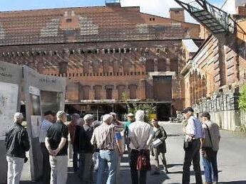 Die Herzogenauracher im Innenhof der Kongresshalle Foto: Lochmiller