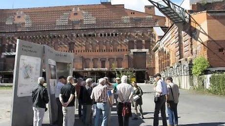 Die Herzogenauracher im Innenhof der Kongresshalle Foto: Lochmiller