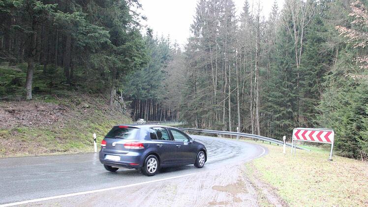 Die Haarnadelkurve um den Felsvorsprung  Foto: Friedwald Schedel