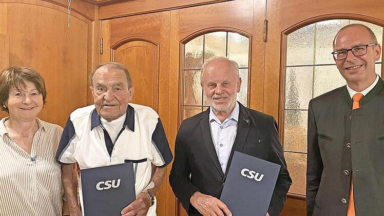 Von links: Vorsitzende Edith Güthlein, Gerd Habermann, Gerhard Popp und CSU-Kreisvorsitzender Christian Meißner