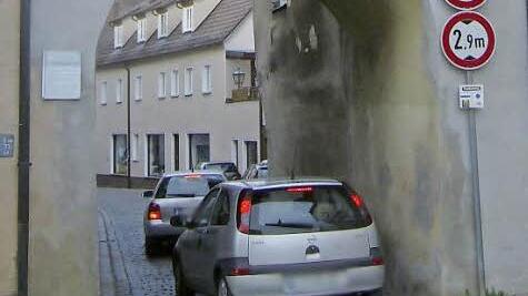 Die Durchfahrt durch das Hiltpoltsteiner Tor wird wohl zeitweise nicht mehr möglich sein. Foto: Petra Malbrich