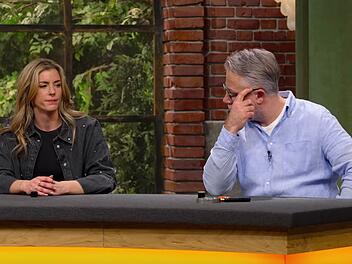 "Wir hatten neulich auch so eine im Laden, die ist aber wieder zurückgekommen und jetzt steht sie", verzog Liza Kielon die Mundwinkel und erklärte ihr Desinteresse am Objekt.