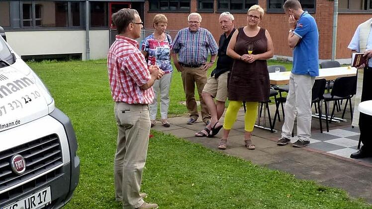 Vorsitzender Michael Hannawacker informierte.