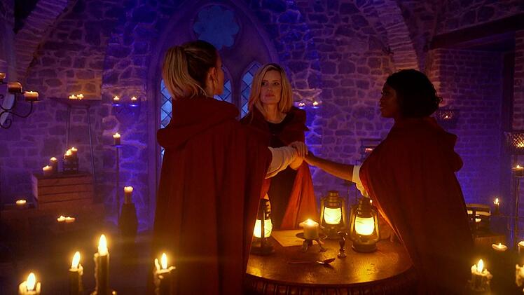 Beim Konklave der Verräterinnen muss die Entscheidung gefällt werden: Wer wird ermordet - Marie oder Ralf?