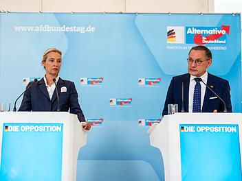 AfD-Chefs Alice Weidel (l.) und Tino Chrupalla (Archivbild)