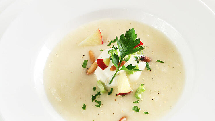 apfelsuppe-mit-sellerie.jpg