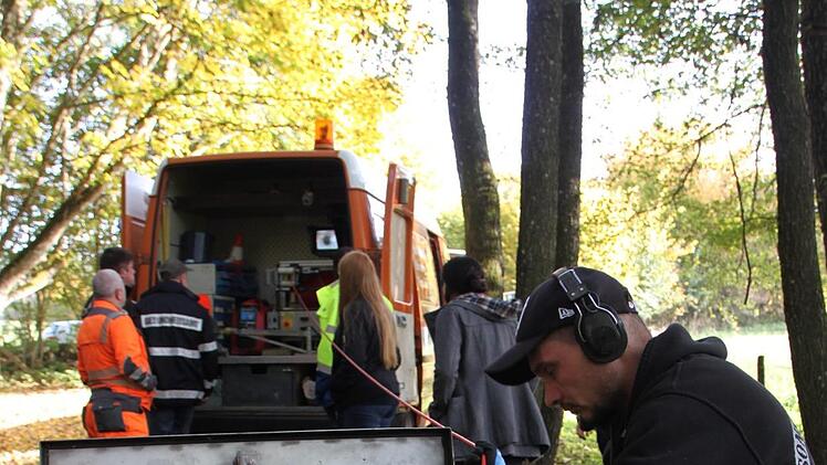 Die Bilder der Kamera werden über ein Kabel  direkt auf einen Bildschirm im Fahrzeug übertragen. Foto: Ulrike Müller