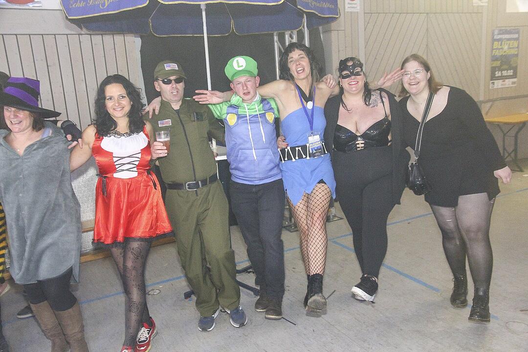 Super Stimmung beim Blütenfasching