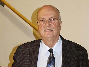 Walter "Pizzi" Gutmann hat seit 1980 den Schulverein des Bad Brückenauer Gymnasiums geleitet, in dieser Zeit stellte der Verein der Schule rund 250 000 Euro zur Verfügung. Foto: Thomas Dill