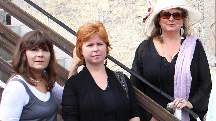 Die Unbequemen: Lydia Vondran, Susanne Söder und Gabriele Schöpplein (von links). Foto: Roland Mayer
