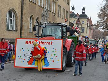 Jetzt doch wieder im Hellen und am  Faschingsdienstag: Auch 2019 soll es  einen Umzug der Narren durch Bamberg geben. Start ist 13.30 Uhr.  Ronald Rinklef