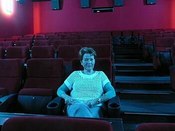 Carmen Ulbrich in "ihrem" Kino, der Neuen Filmbühne in Lichtenfels. Foto: Popp