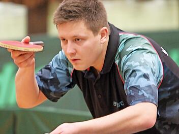 Tobias Liebergesell war im Spiel des TTC Wohlbach gegen TuS Schnaittenbach voll konzentriert und ließ absolut nichts anbrennen. Foto: Horst Marr