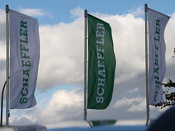 Die Krise bei Schaeffler, dem größten Arbeitgeber in Erlangen-Höchstadt, stellt den Landkreis finanziell vor  Herausforderungen.  Foto: Christian Bauriedel