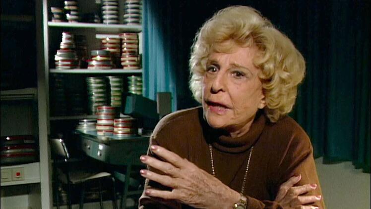 Auch nach dem Krieg lebte sie gut vom ihrem zweifelhaften Ruf: Leni Riefenstahl im CBC-Interview "Leni Riefenstahl in her own words" im Jahr 1965.