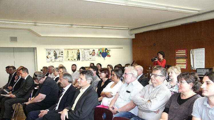 Blick auf die FestgästeFoto: Richard Sänger