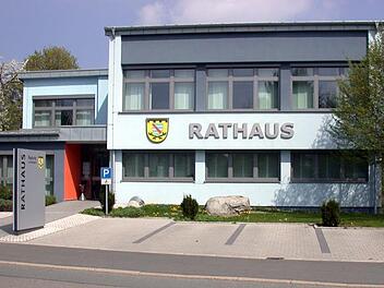 Die Gemeinde Redwitz (im Bild das Rathaus) verfügt noch über rund eine Million Euro Rücklagen. Foto: Thomas Micheel
